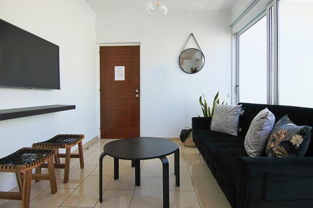 Phaedrus Living: Seaside Luxury Flat Lighthouse 62 Apartment Paphos ภายนอก รูปภาพ